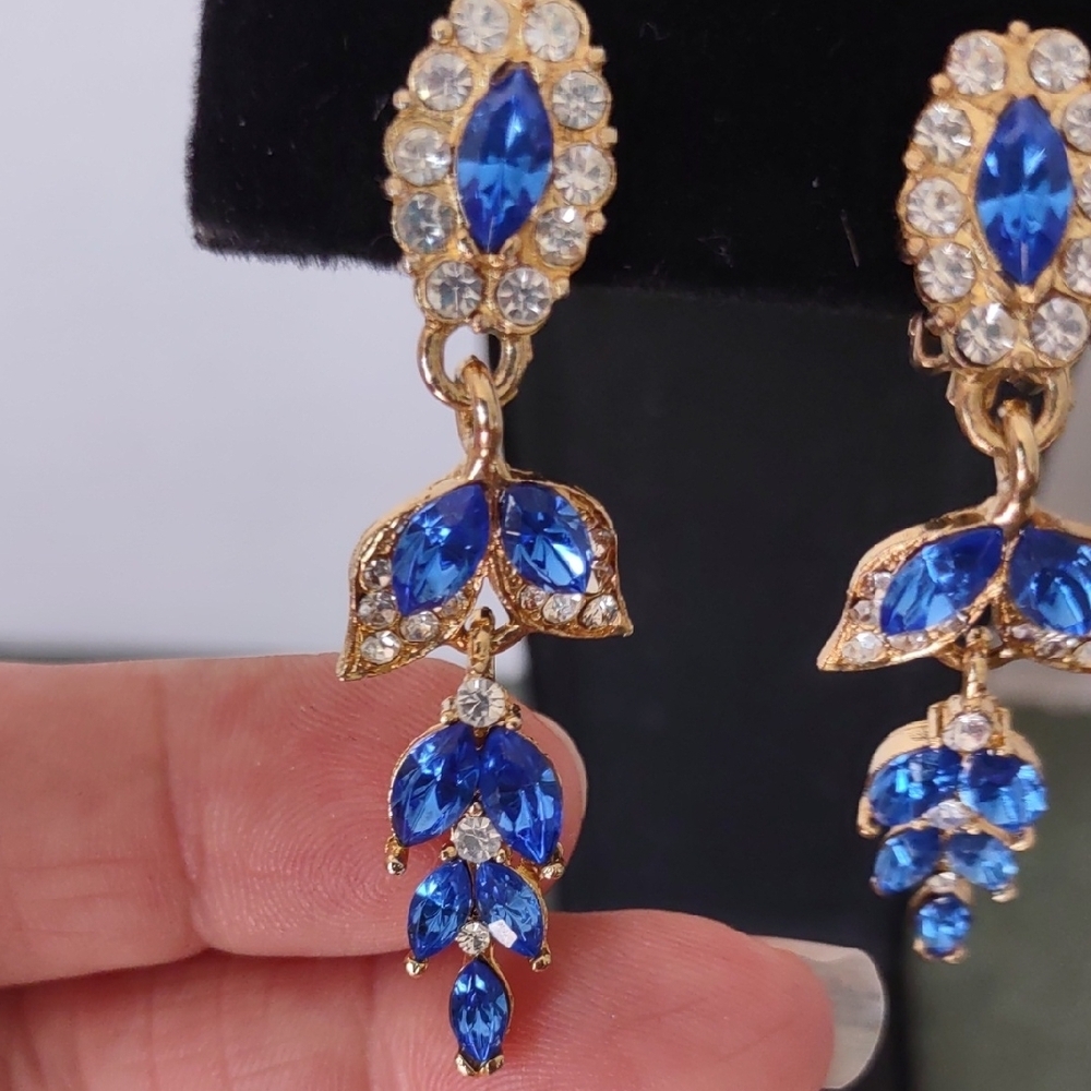 Dazzling Cobalt Blue and Clear Rhinestones Dangle Gold Tone Clip Earrings - Picture 3 of 5